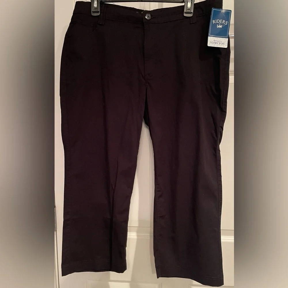 Women’s Riders by Lee Capri Pants, 16M, NWT - Picture 1 of 5